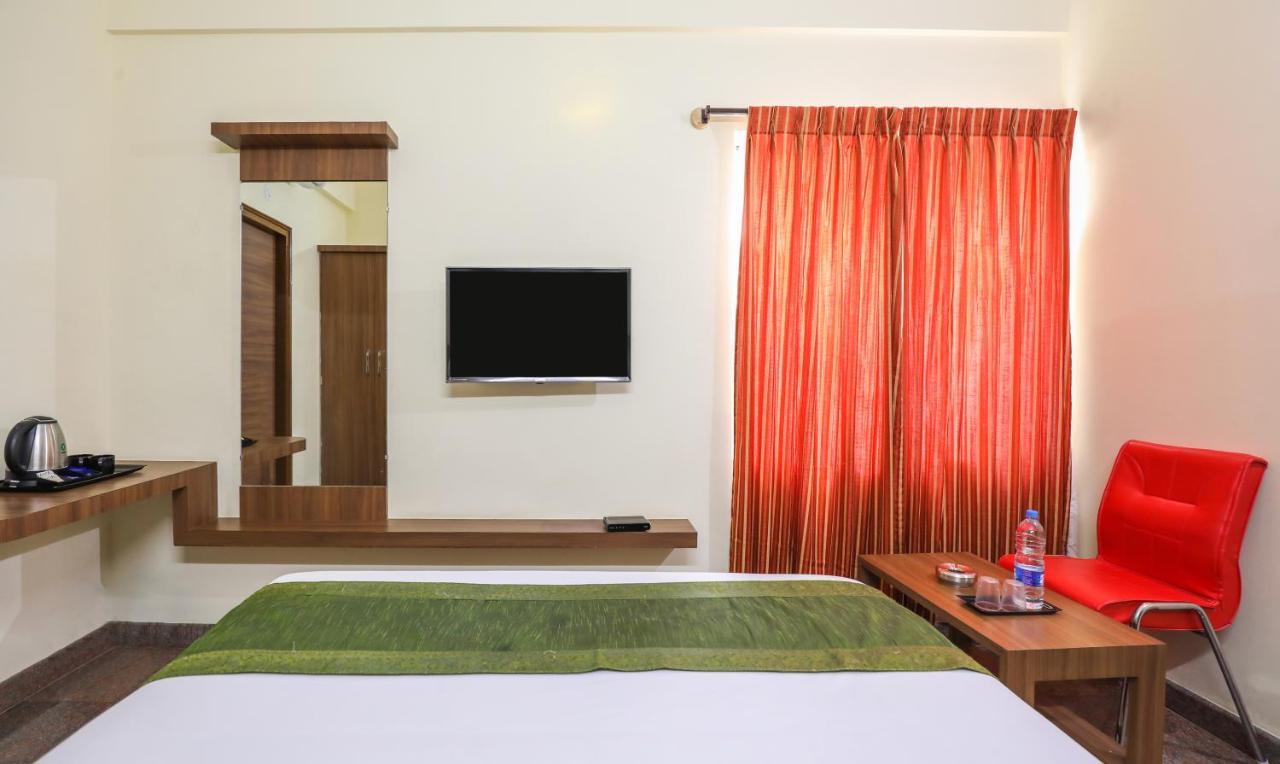 Hotel Treebo Trip Kapil Royalista Ludhiana Zewnętrze zdjęcie